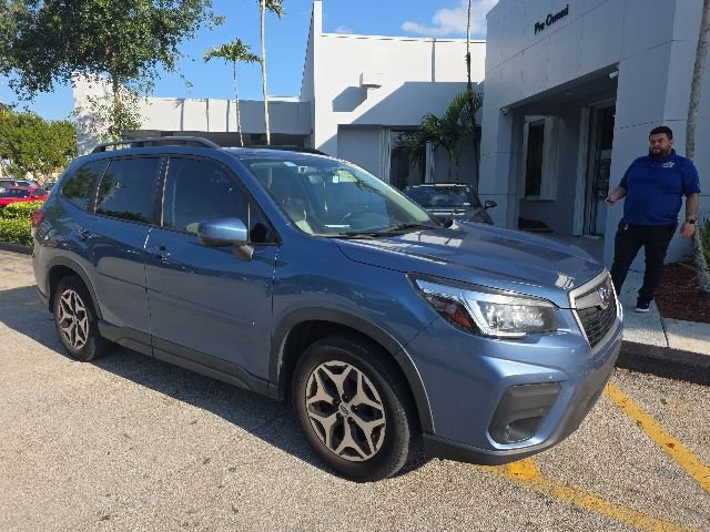 Used 2020 Subaru Forester Premium AWD/4WD image 2