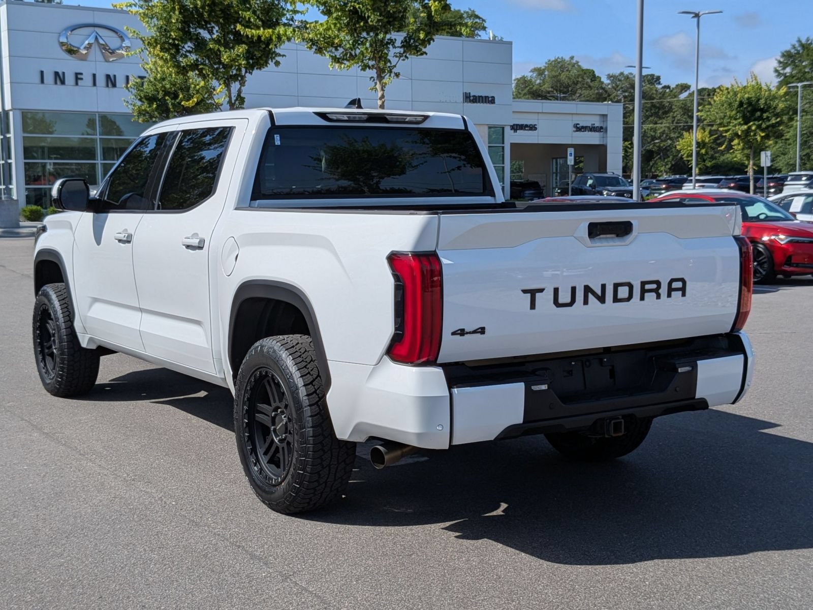 Used 2023 Toyota Tundra SR5 w/ SR5 Convenience Package AWD/4WD image 5