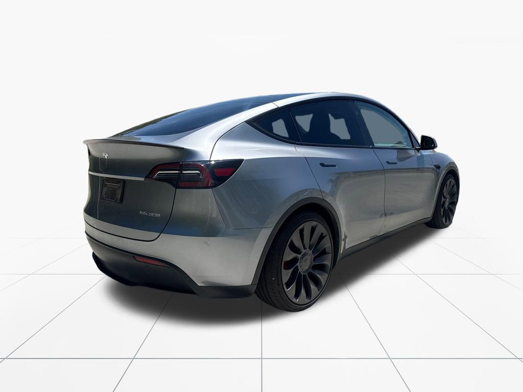 Used 2024 Tesla Model Y Performance AWD/4WD image 9