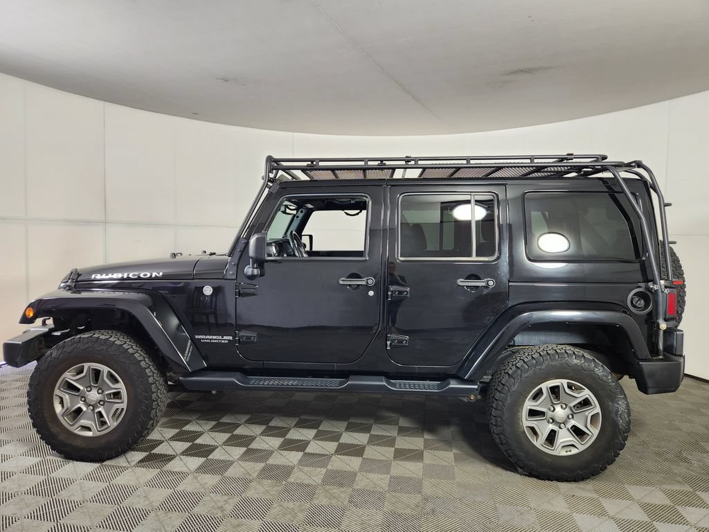 Used 2016 Jeep Wrangler Unlimited Rubicon w/ Connectivity Group AWD/4WD image 4