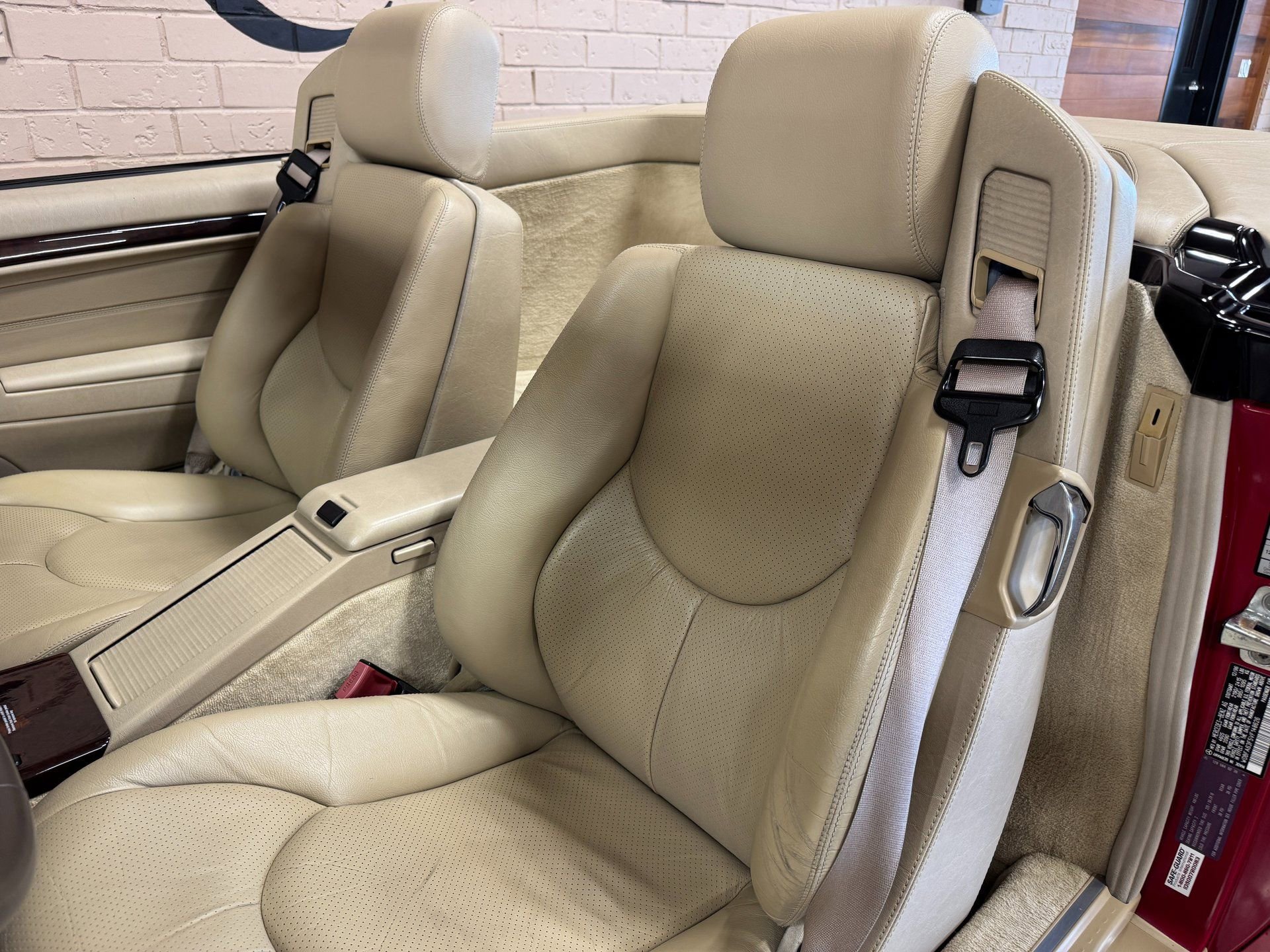 Used 1997 Mercedes-Benz SL 320 image 24