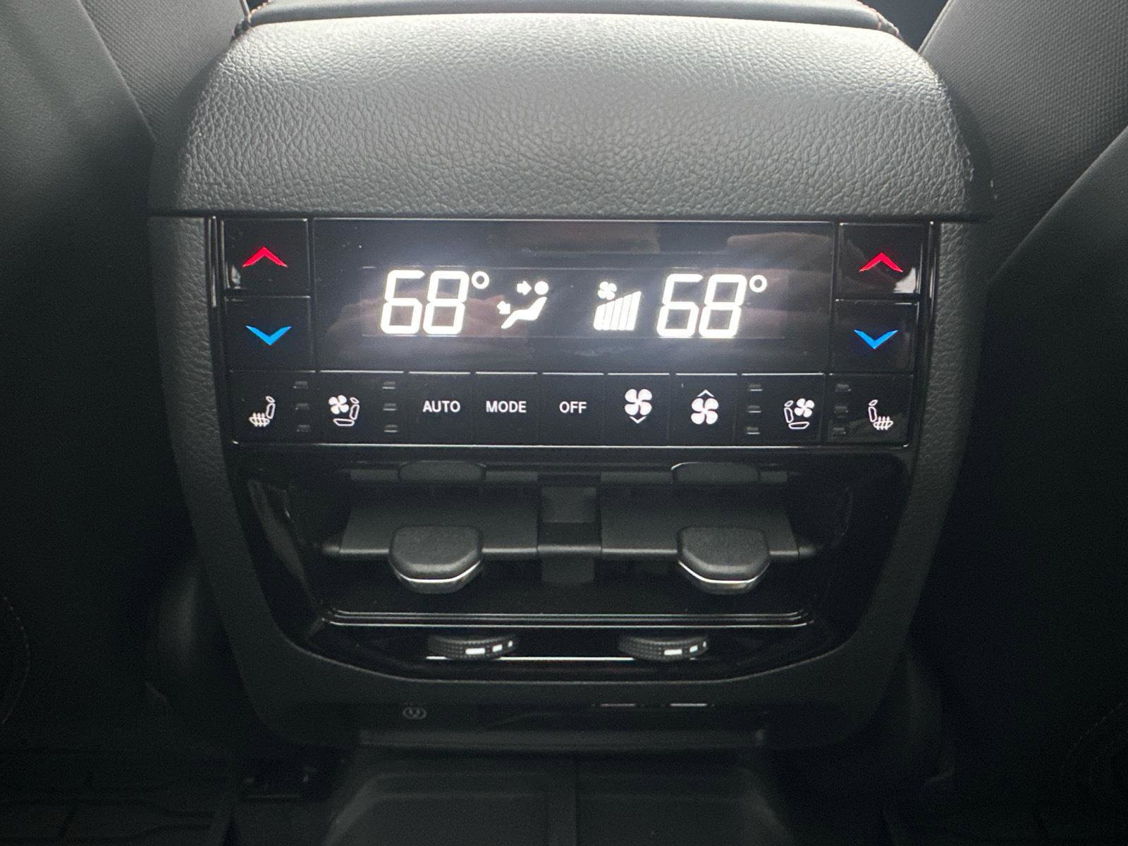 Used 2025 Jeep Grand Cherokee Summit image 23