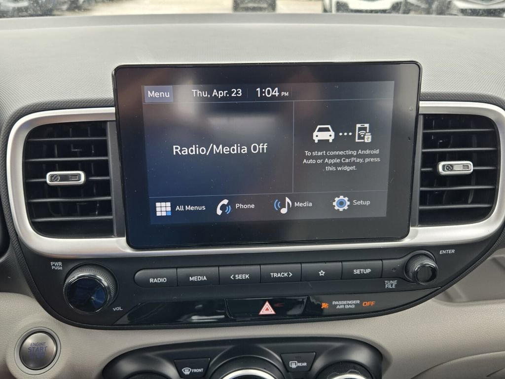 Certified 2024 Hyundai Venue SEL FWD image 19