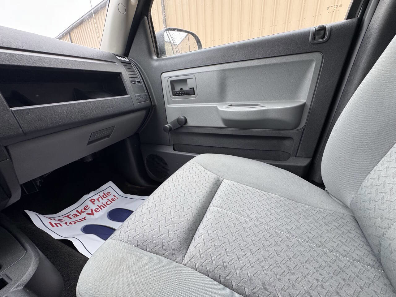 Used 2009 Dodge Dakota ST image 26