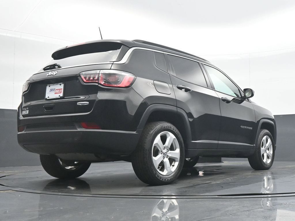 Used 2019 Jeep Compass Latitude AWD/4WD image 30