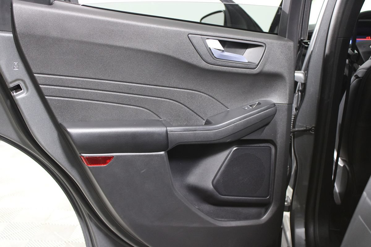 Used 2025 Ford Escape ST-Line FWD image 29