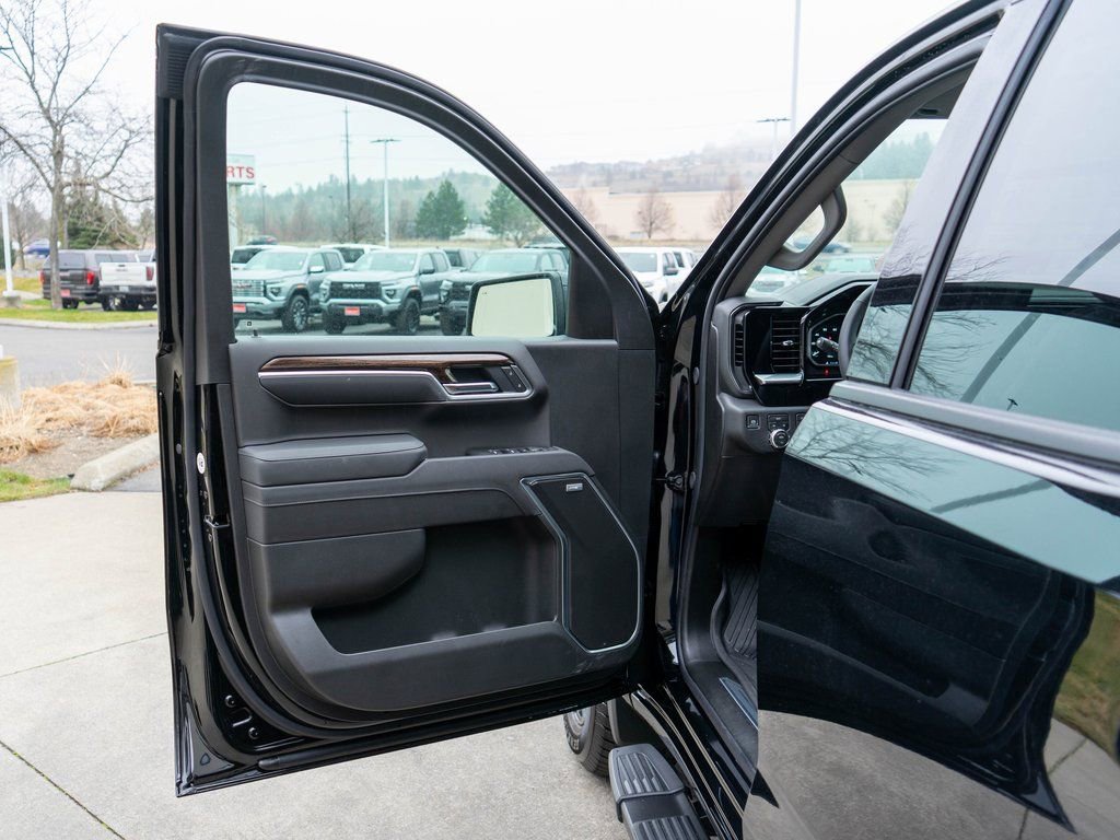 New 2026 GMC Sierra 1500 Elevation w/ Elevation Premium Package AWD/4WD image 15