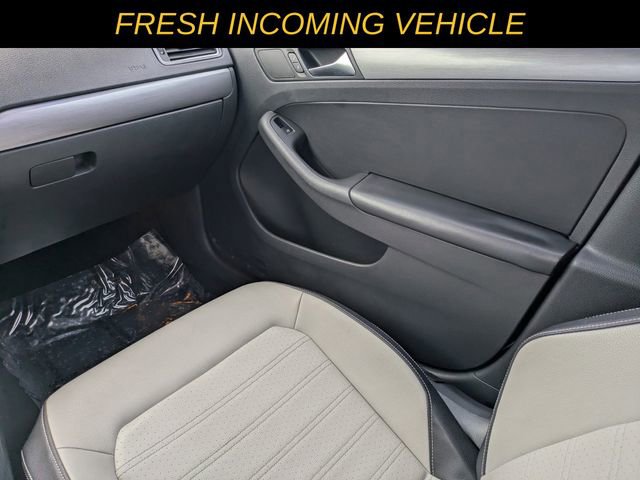 Used 2016 Volkswagen Jetta Sport image 14