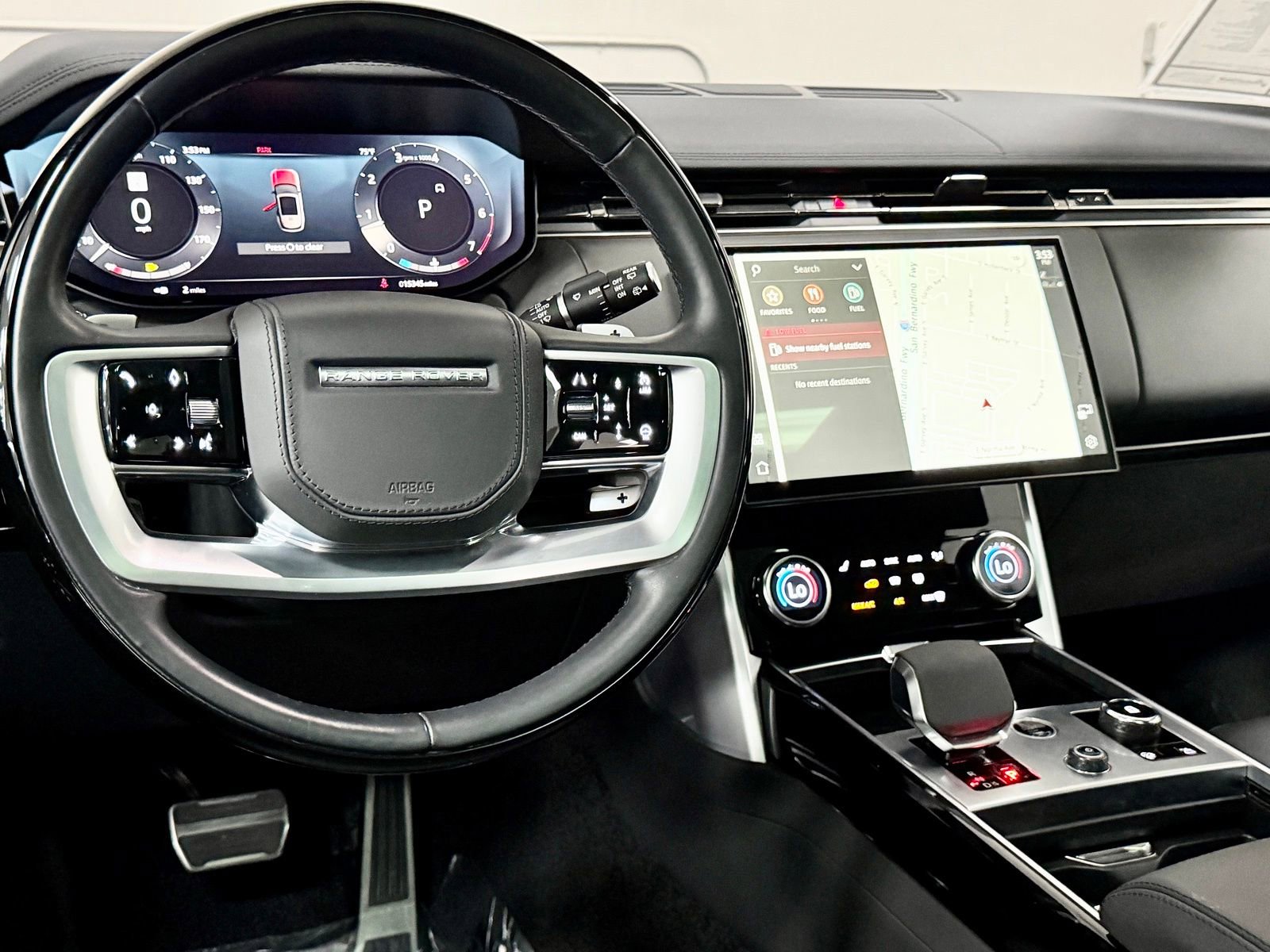 Used 2023 Land Rover Range Rover SE AWD/4WD image 32