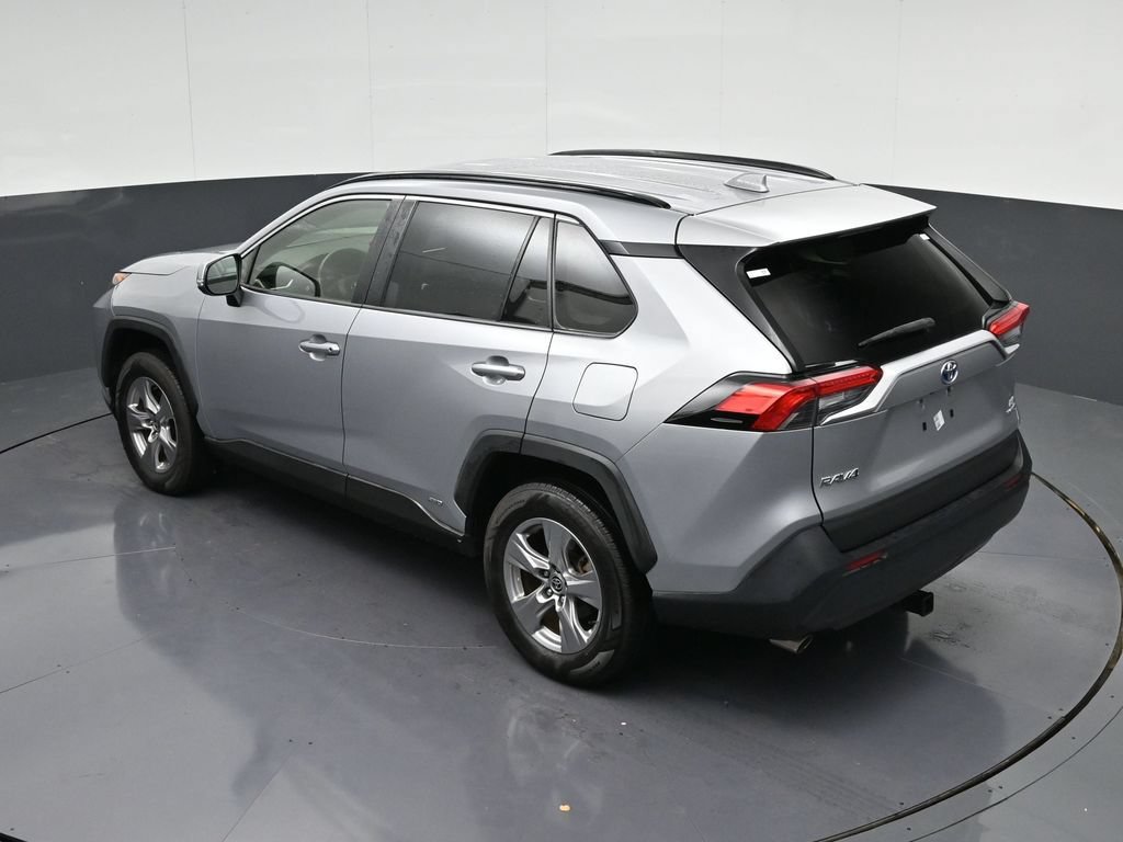 Used 2022 Toyota RAV4 LE AWD/4WD image 21