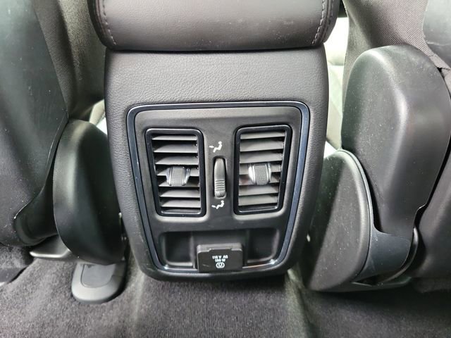 Used 2021 Jeep Grand Cherokee Laredo w/ Security & Convenience Group AWD/4WD image 13