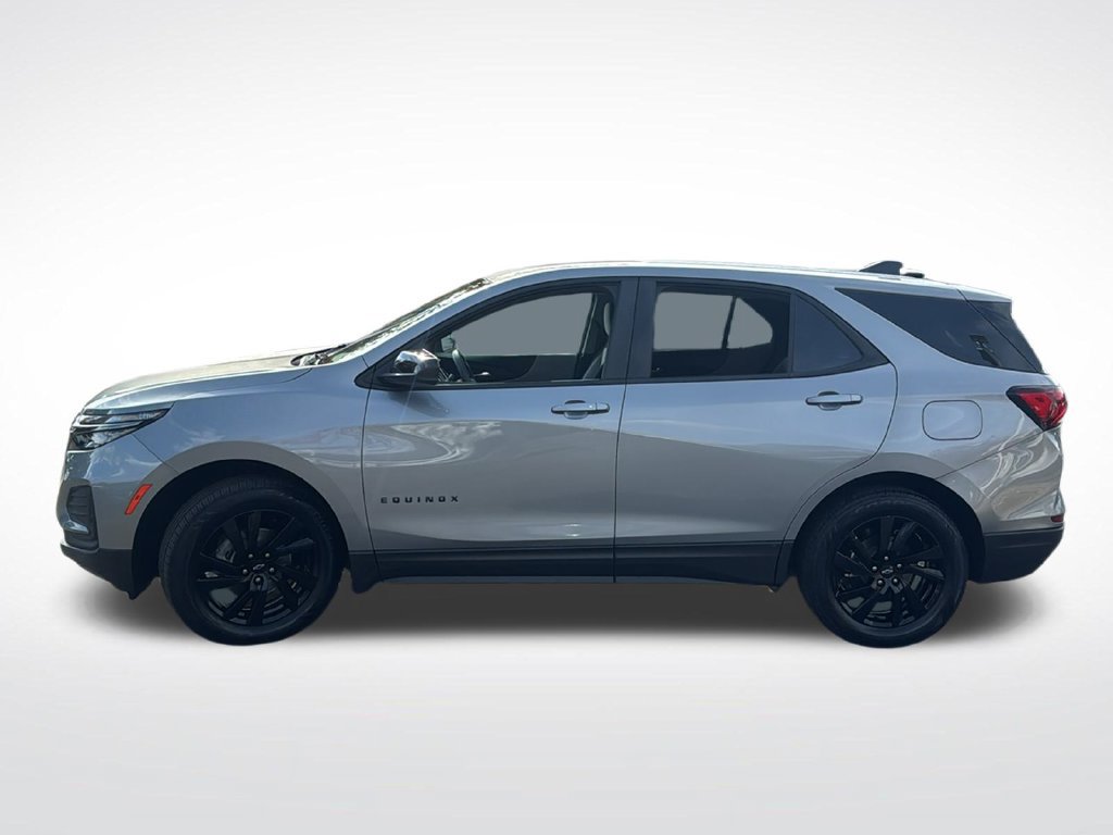 Used 2023 Chevrolet Equinox LS w/ LS Convenience Package AWD/4WD image 4