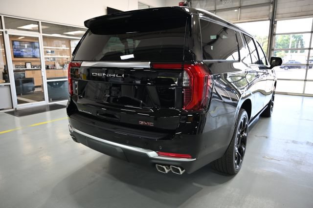 New 2026 GMC Yukon XL Denali w/ Denali Reserve Package AWD/4WD image 5