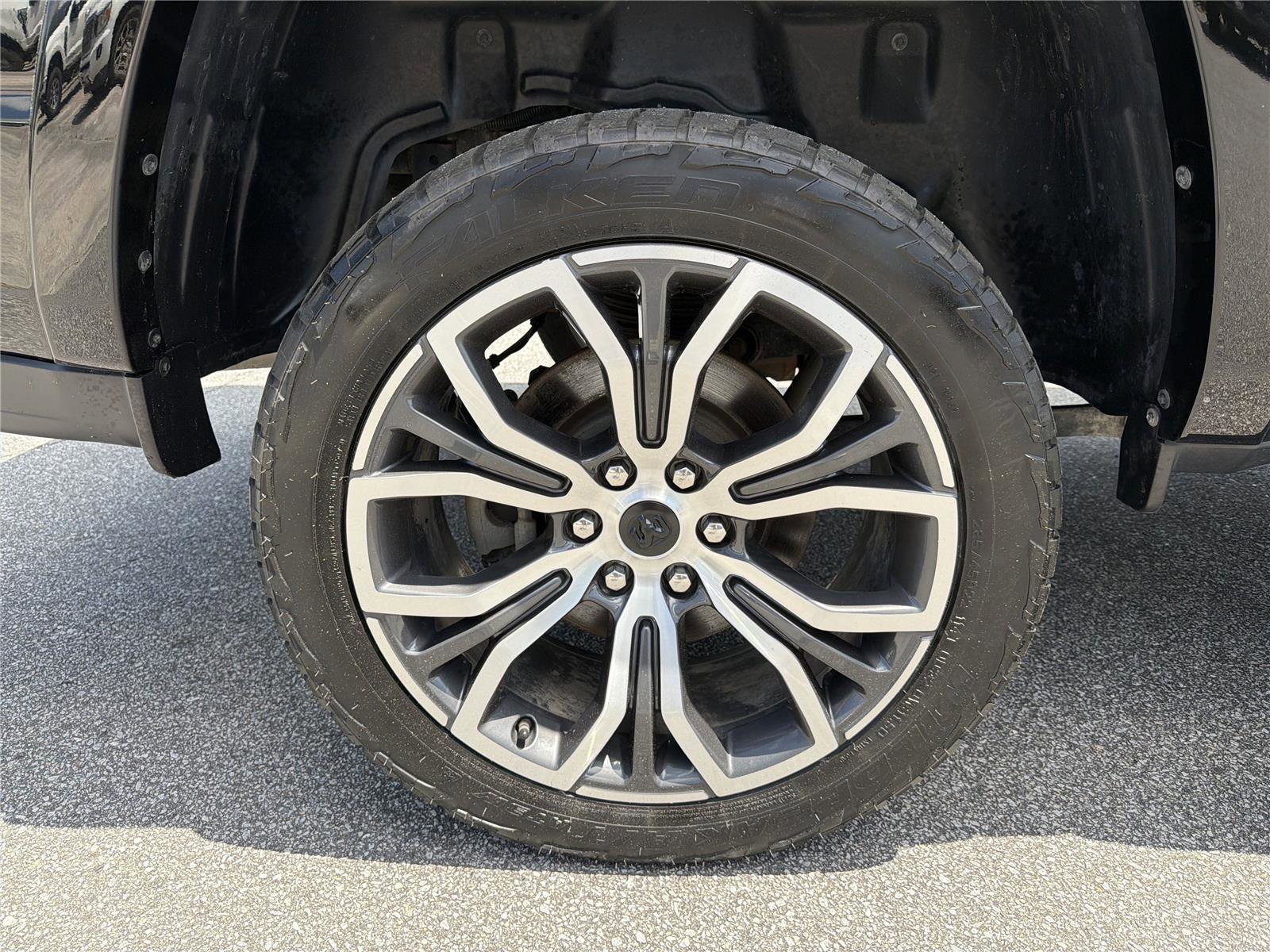 Used 2025 RAM 1500 Tungsten w/ Off Road Group AWD/4WD image 16