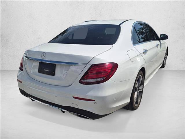 Used 2020 Mercedes-Benz E 350 Sedan image 4