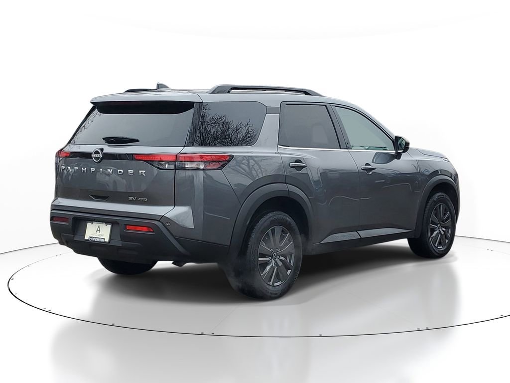 Used 2024 Nissan Pathfinder SV image 4