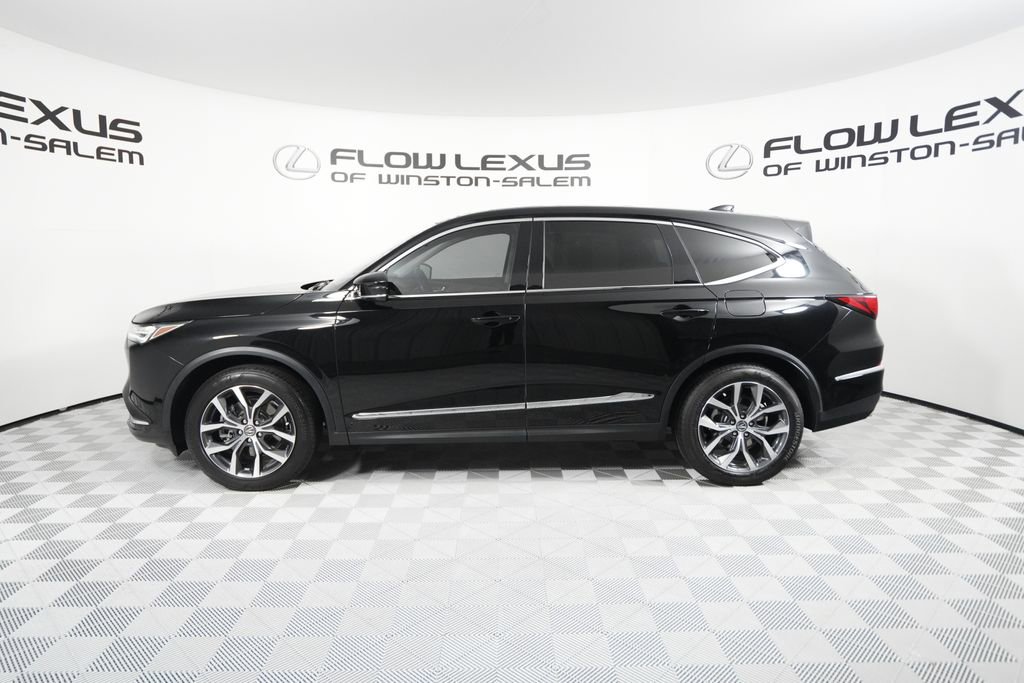 Used 2023 Acura MDX SH-AWD w/ Technology Package image 4