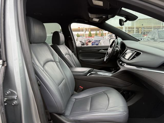 Used 2024 Buick Enclave Premium AWD/4WD image 29