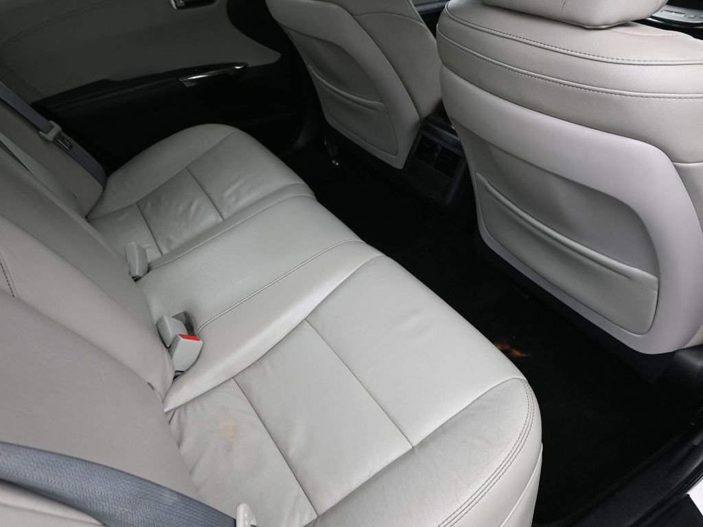 Used 2016 Toyota Avalon XLE Premium image 10