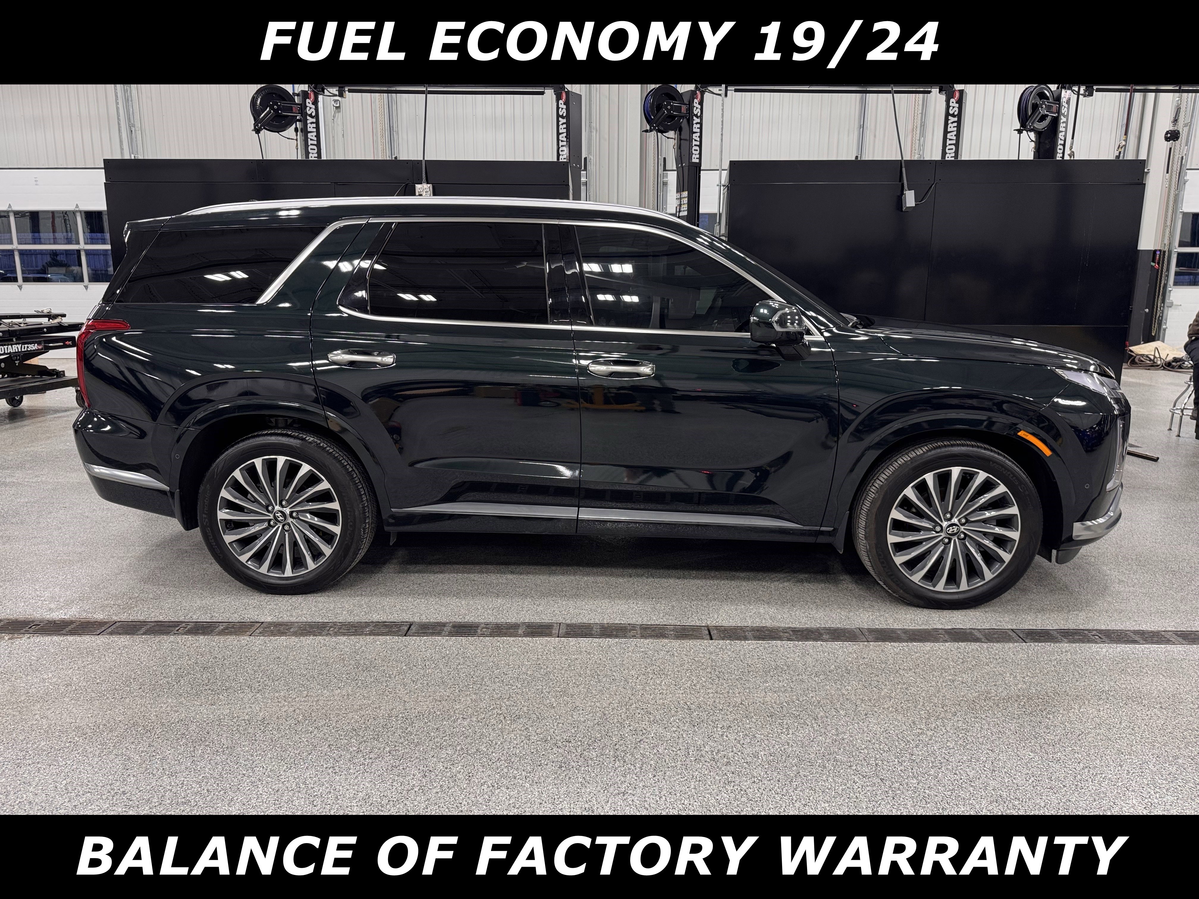 Used 2025 Hyundai Palisade Calligraphy image 2