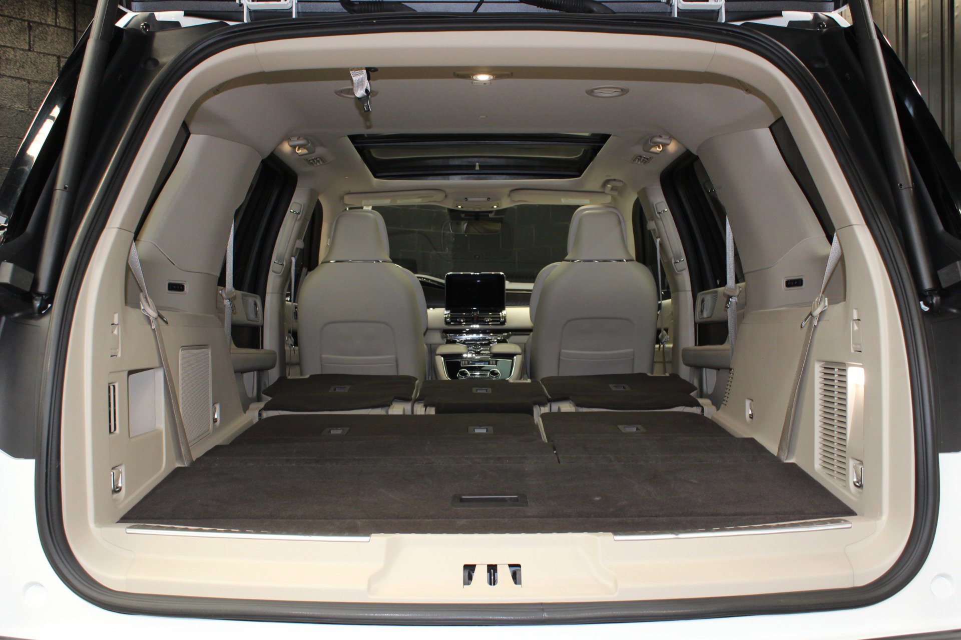 Used 2021 Lincoln Navigator Reserve w/ Luxury Package image 77