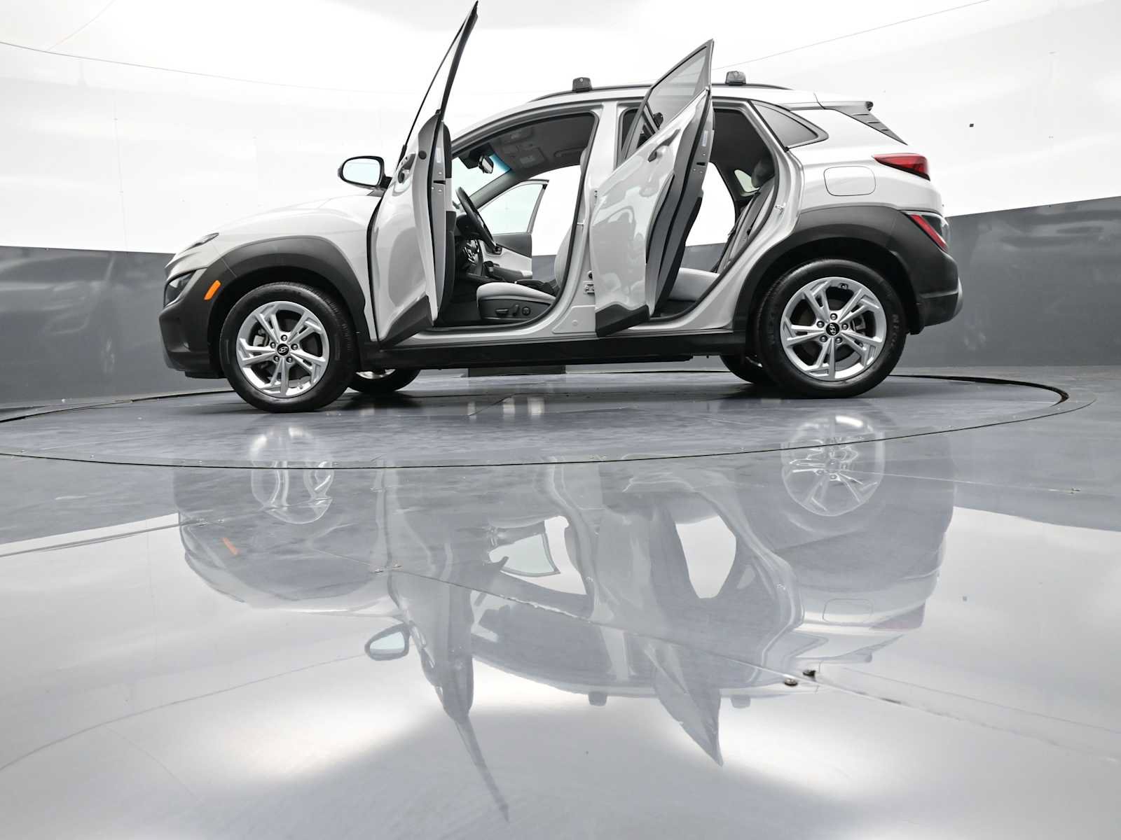 Certified 2023 Hyundai Kona SEL AWD/4WD image 47