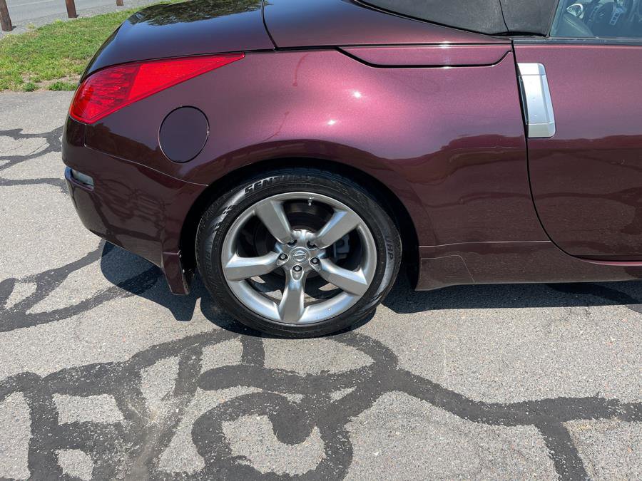 Used 2006 Nissan 350Z Touring image 21