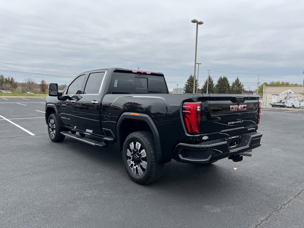 Used 2025 GMC Sierra 2500 Denali image 13