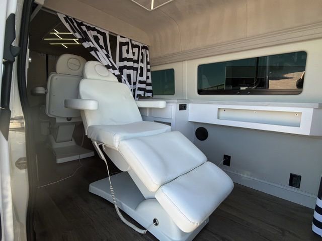 Used 2023 Mercedes-Benz Sprinter 2500 image 22