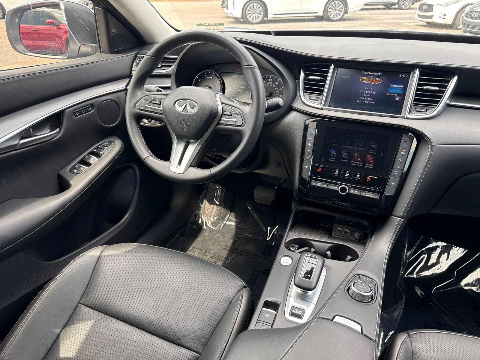Used 2025 INFINITI QX50 Luxe w/ Accent Package AWD/4WD image 14