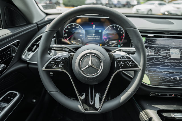 New 2027 Mercedes-Benz E 350 4MATIC Sedan image 29