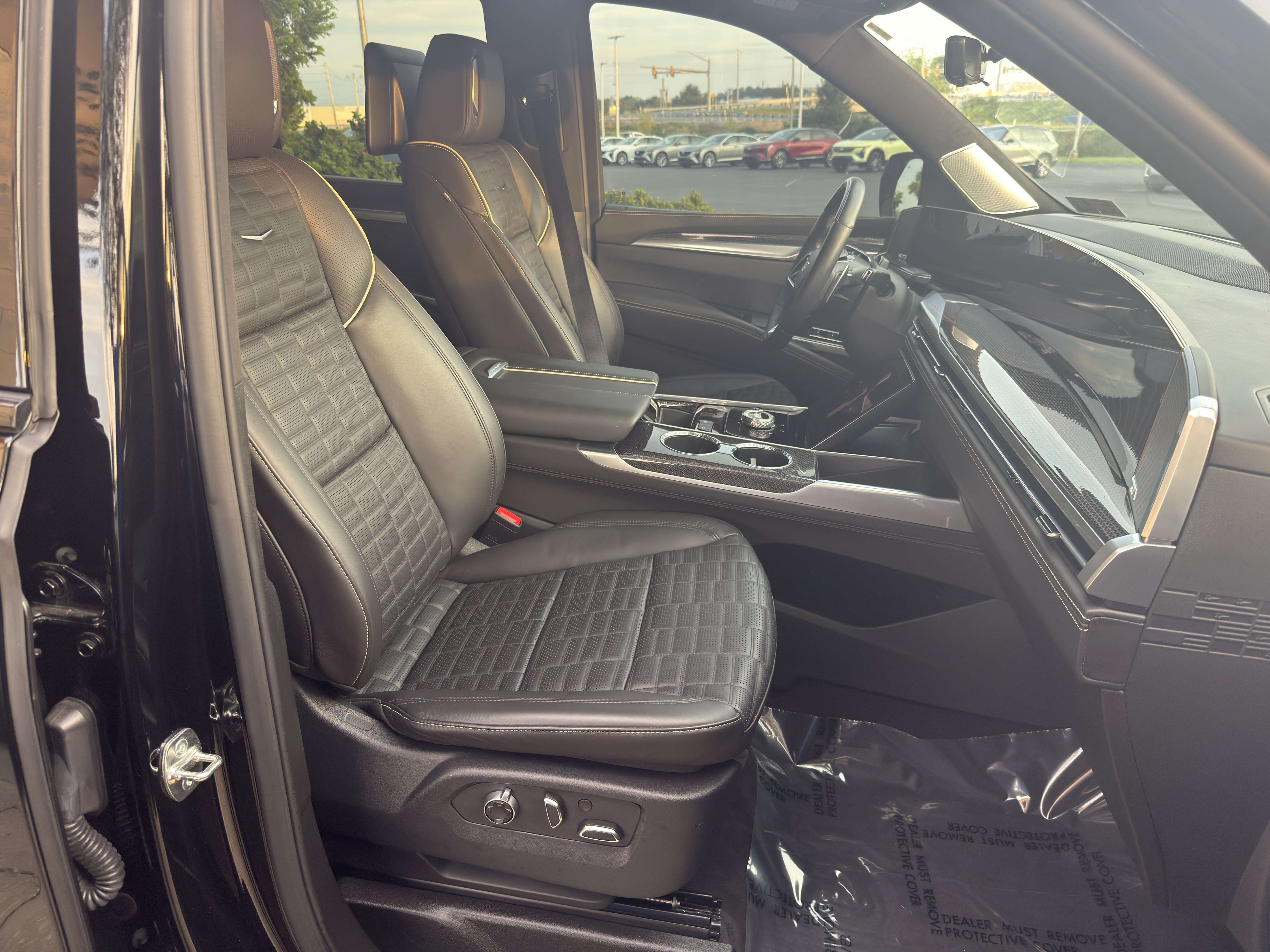 Used 2025 Cadillac Escalade V w/ LPO, ONYX Package AWD/4WD image 20
