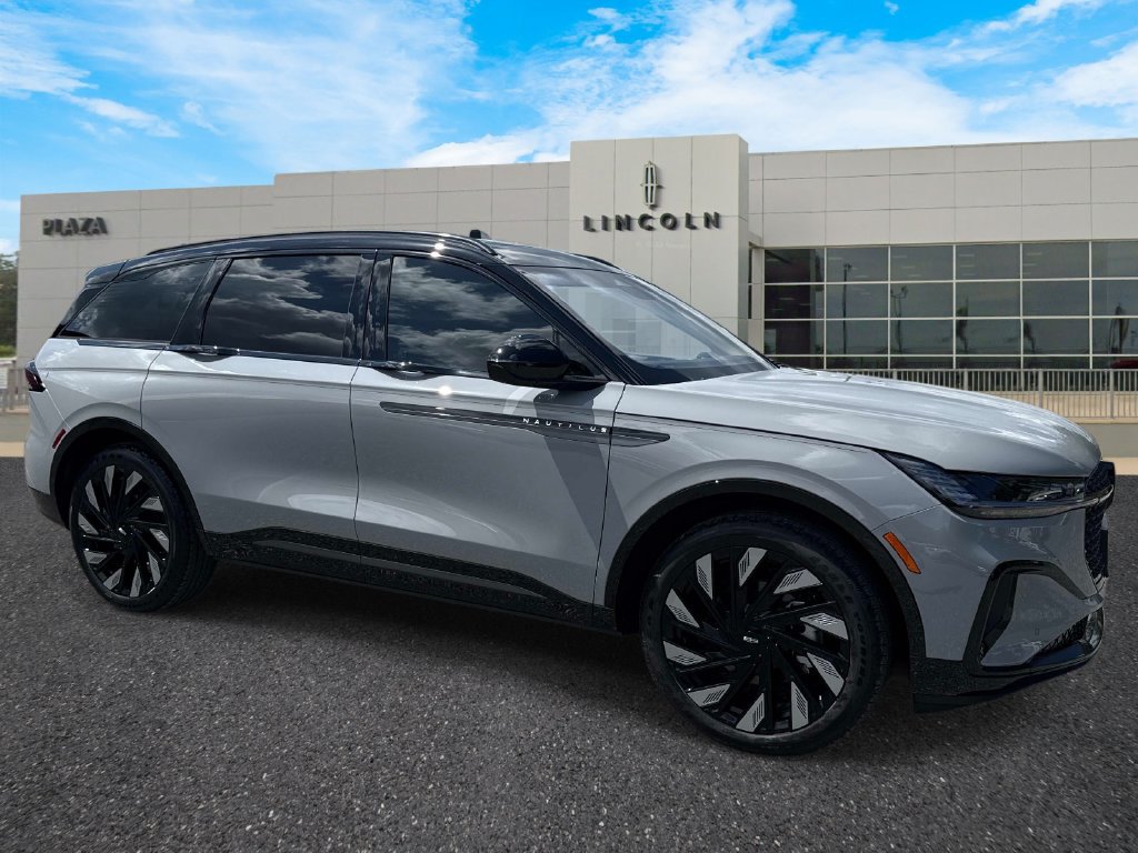 New 2026 Lincoln Nautilus Reserve w/ Jet Appearance Package AWD/4WD image 1