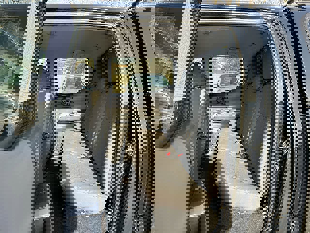 Used 2016 Toyota Tacoma SR5 image 25