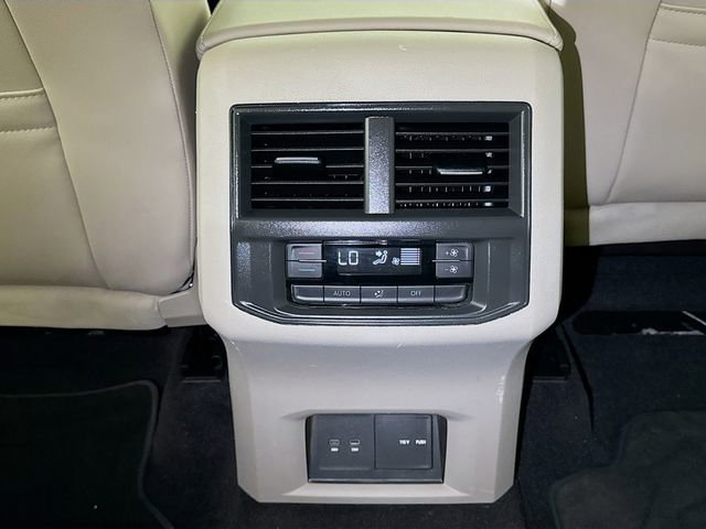 Used 2022 Volkswagen Atlas SEL R-Line AWD/4WD image 24