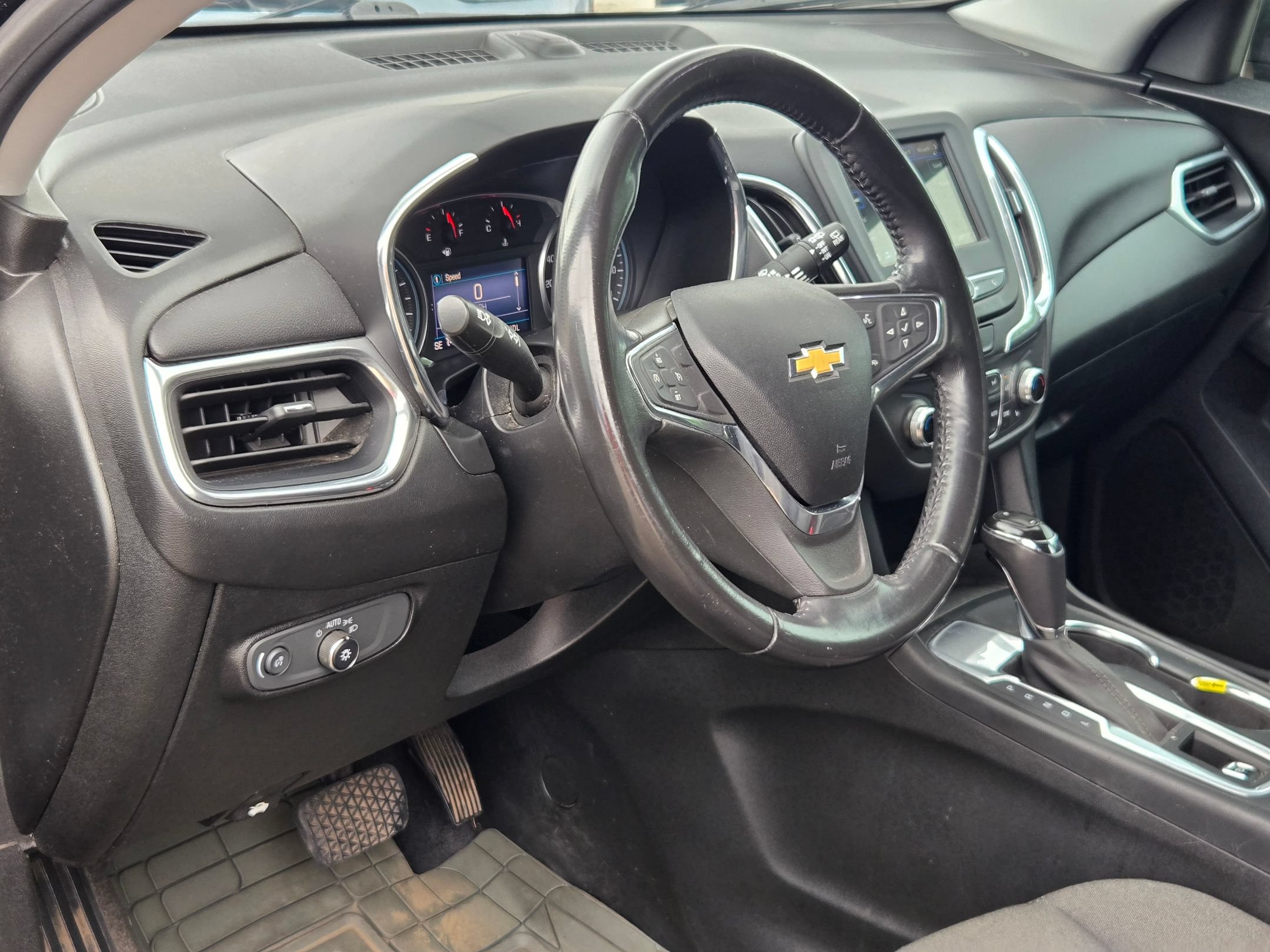 Used 2019 Chevrolet Equinox LT FWD image 9