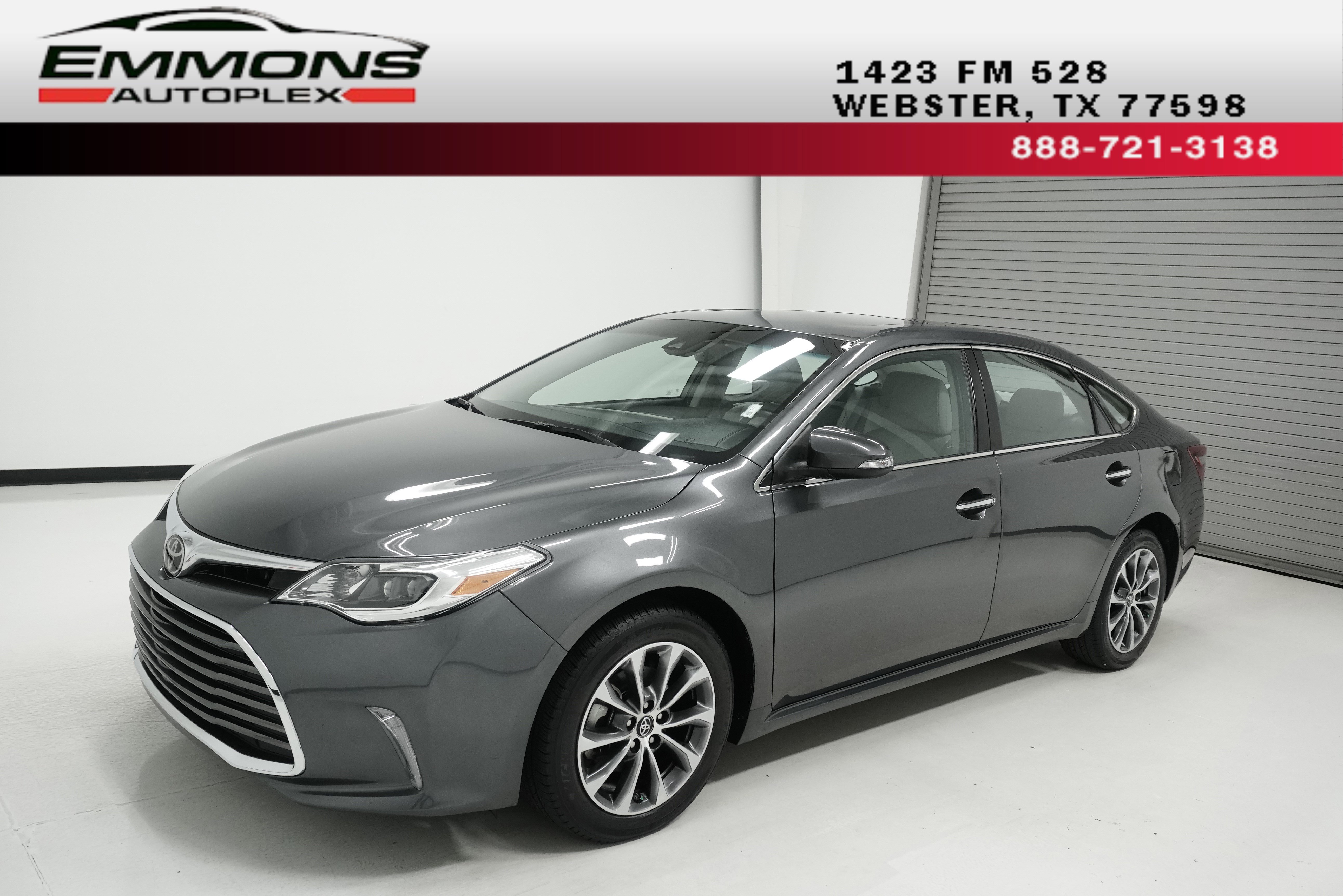Used 2017 Toyota Avalon XLE image 1
