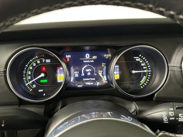 Used 2023 Jeep Wrangler Unlimited Sahara w/ Cold Weather Group image 17