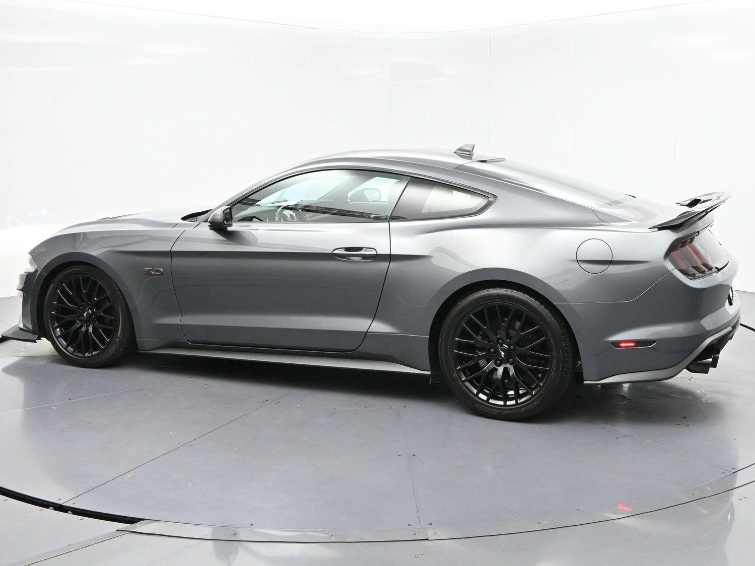 Used 2022 Ford Mustang GT w/ GT Performance Package RWD image 5