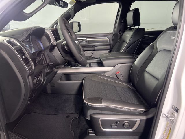 New 2026 RAM 1500 Laramie AWD/4WD image 10