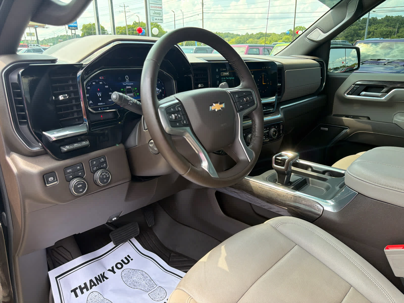 Used 2025 Chevrolet Silverado 1500 LTZ w/ LTZ Premium Package AWD/4WD image 14
