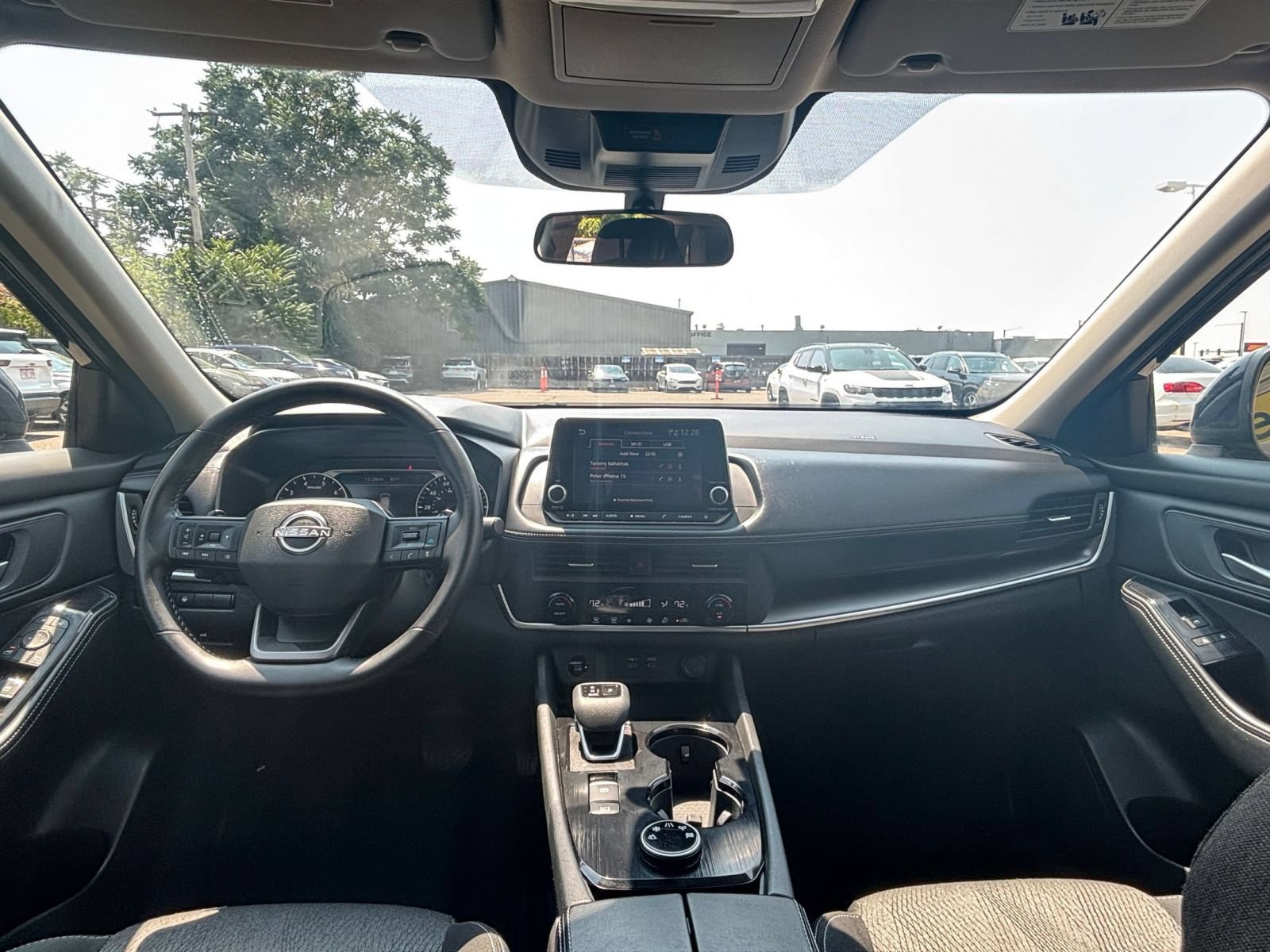 Used 2025 Nissan Rogue SV AWD/4WD image 32