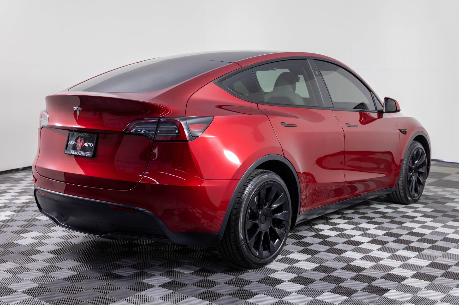 Used 2024 Tesla Model Y Long Range image 7