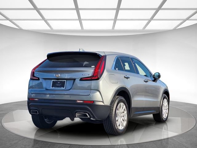 Certified 2023 Cadillac XT4 Luxury w/ Cold Weather Package FWD image 4