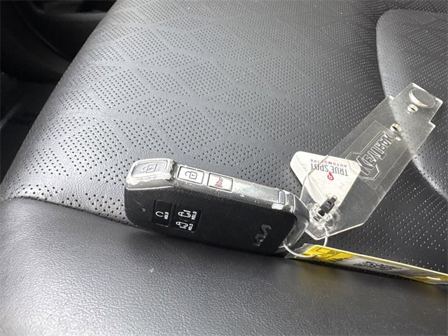 Used 2024 Kia Carnival LX image 36