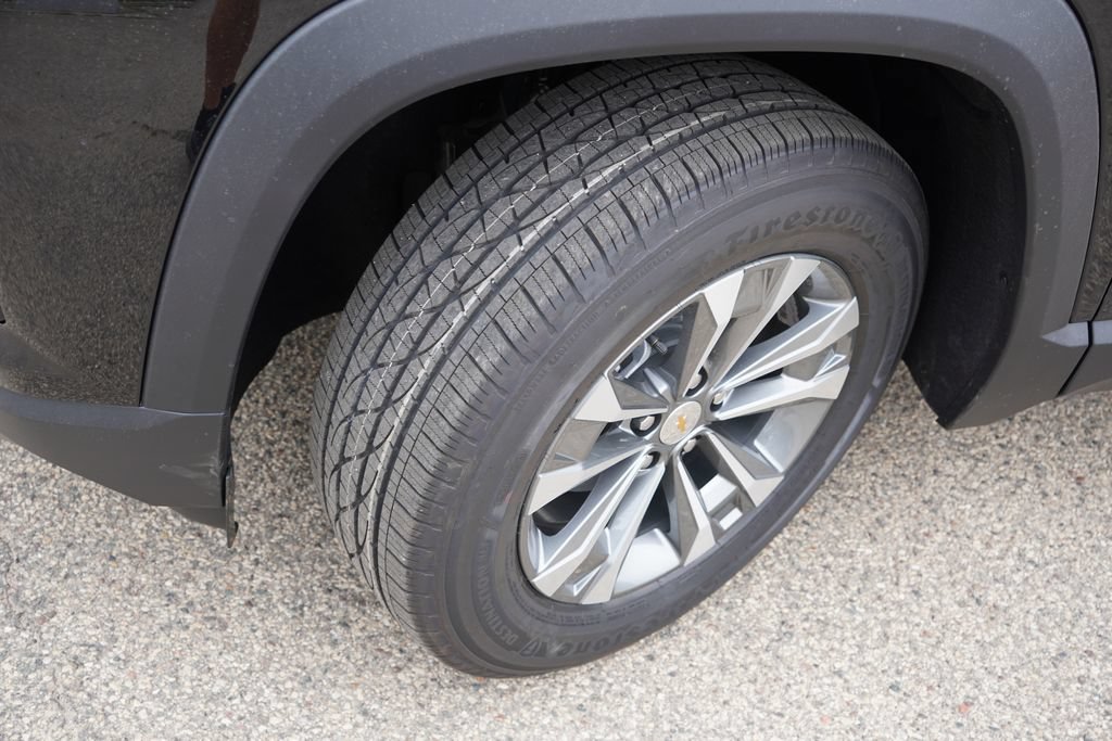 New 2027 Chevrolet Equinox LT w/ Safety and Technology Package FWD image 9