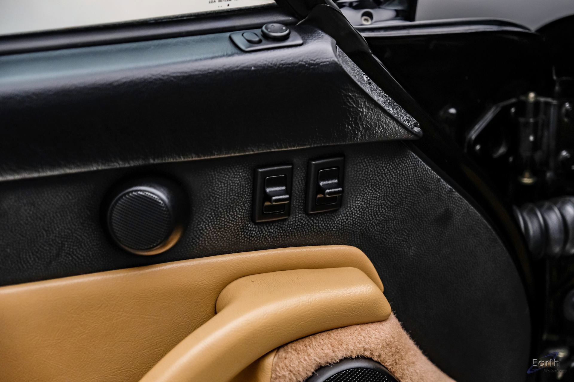 Used 1997 Porsche 911 Carrera S image 95