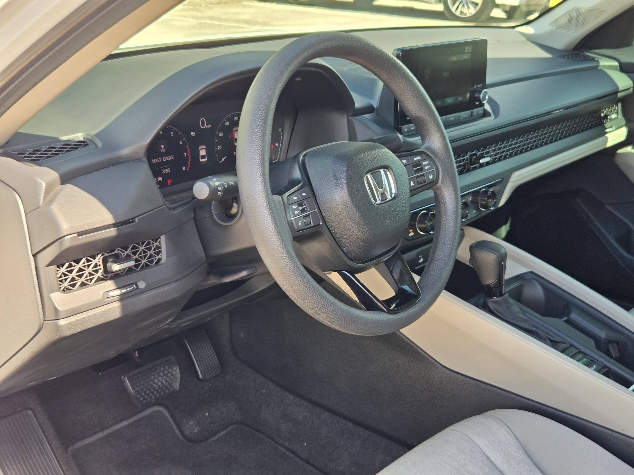 Used 2025 Honda Accord SE image 12