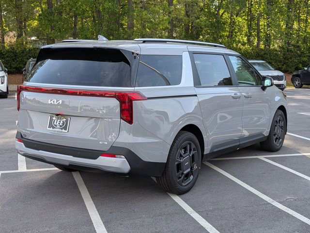 New 2026 Kia Carnival EX FWD image 3