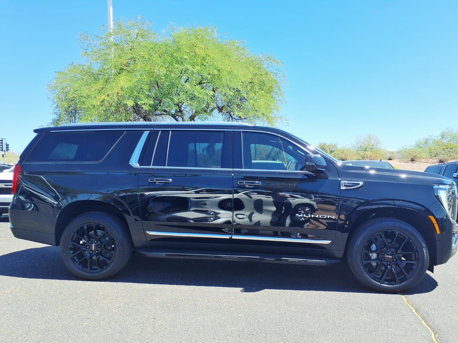 Certified 2026 GMC Yukon XL Elevation image 4